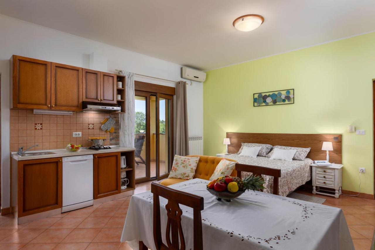 Apartments Terranova Ровинь Экстерьер фото